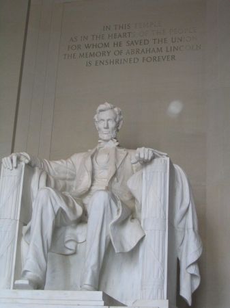 lincoln statue