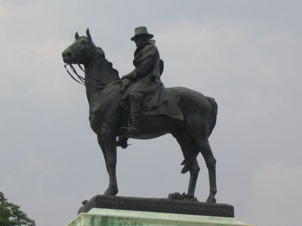 Grant statue