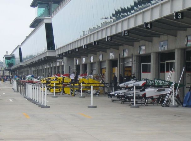 pitlane walkabout